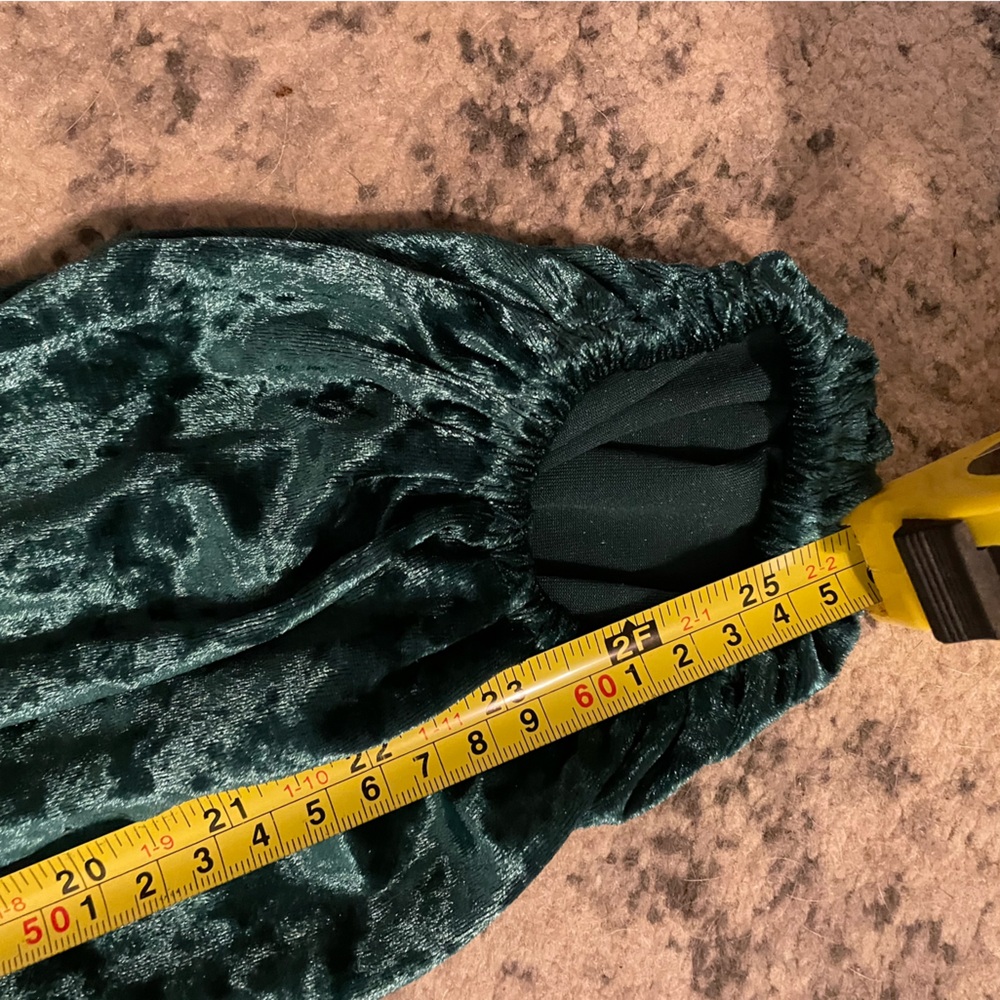 Lulus Emerald Green Crushed Velvet Twist-Front Long Sleeve Crop Top NWT Size S - Picture 6 of 12